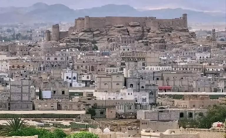 عاجل: حرب شوارع وسط مدينة رداع بالبيضاء...تفاصيل كاملة